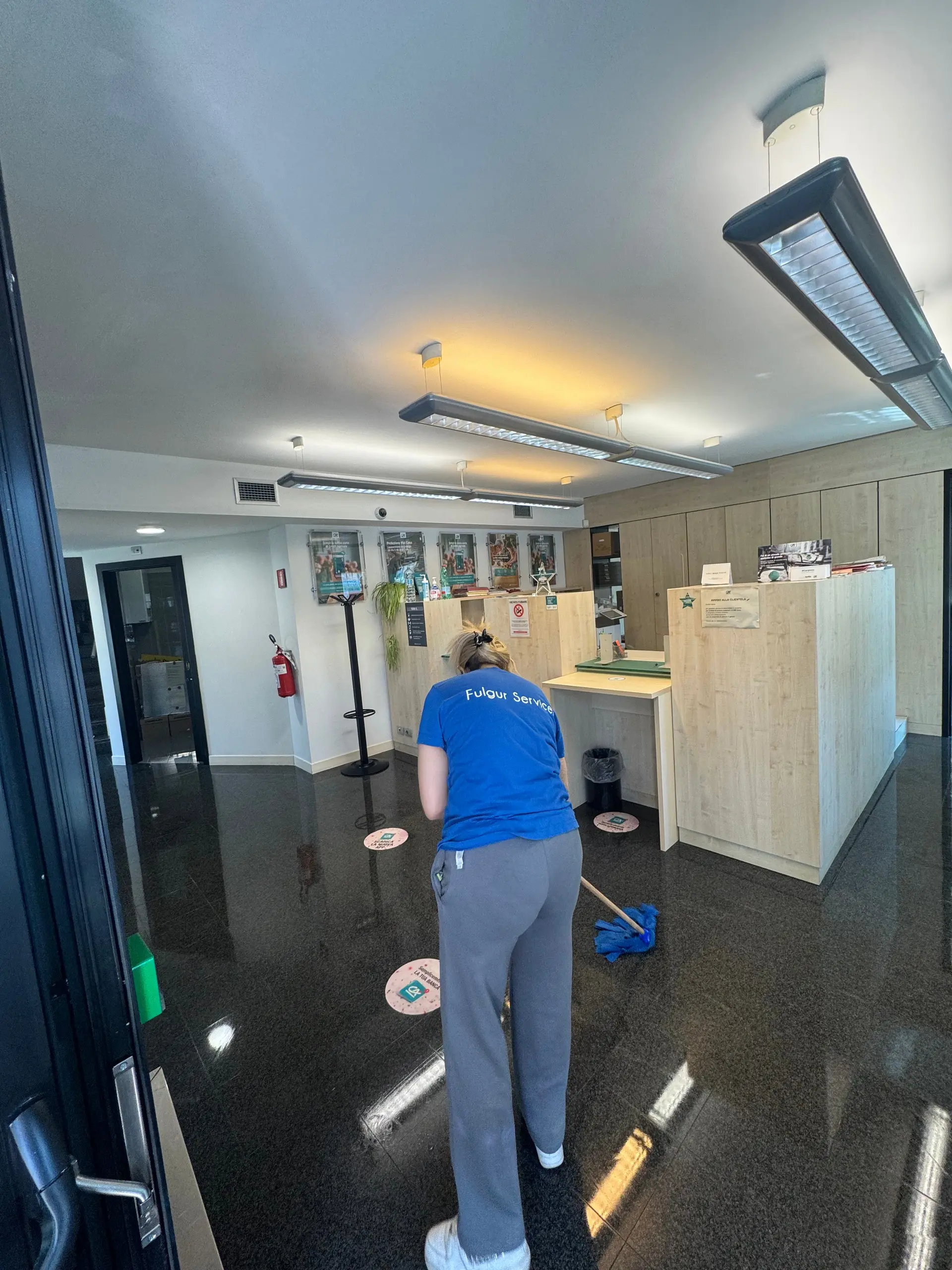 Pulizia domestica professionale Fulgur Service in un appartamento dei quartieri residenziali di Parma